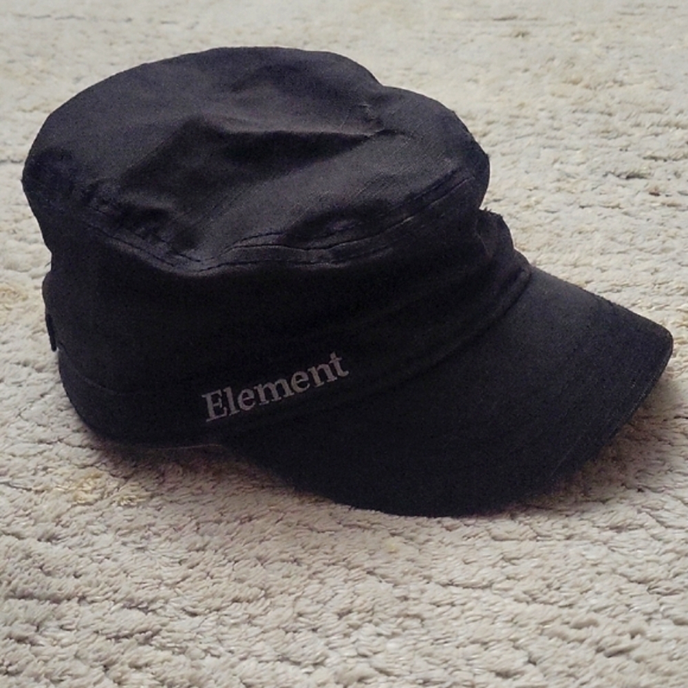 Element Black Cap